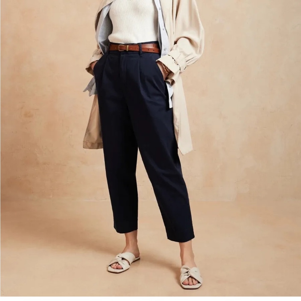 Banana Republic factory Authentic Chino Pleated Crop